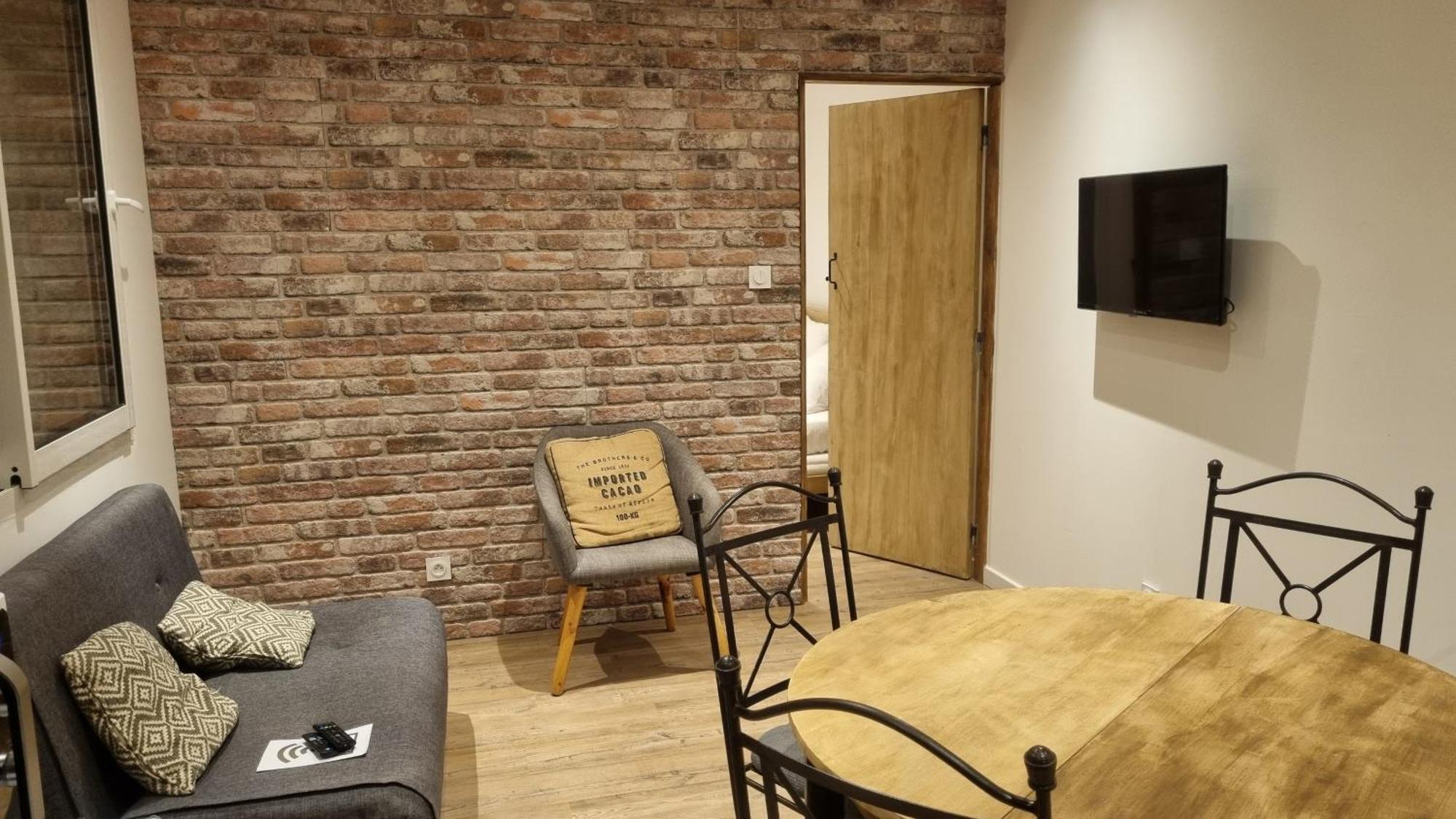 Appartement Neuf Avec Cuisine Прад Екстериор снимка