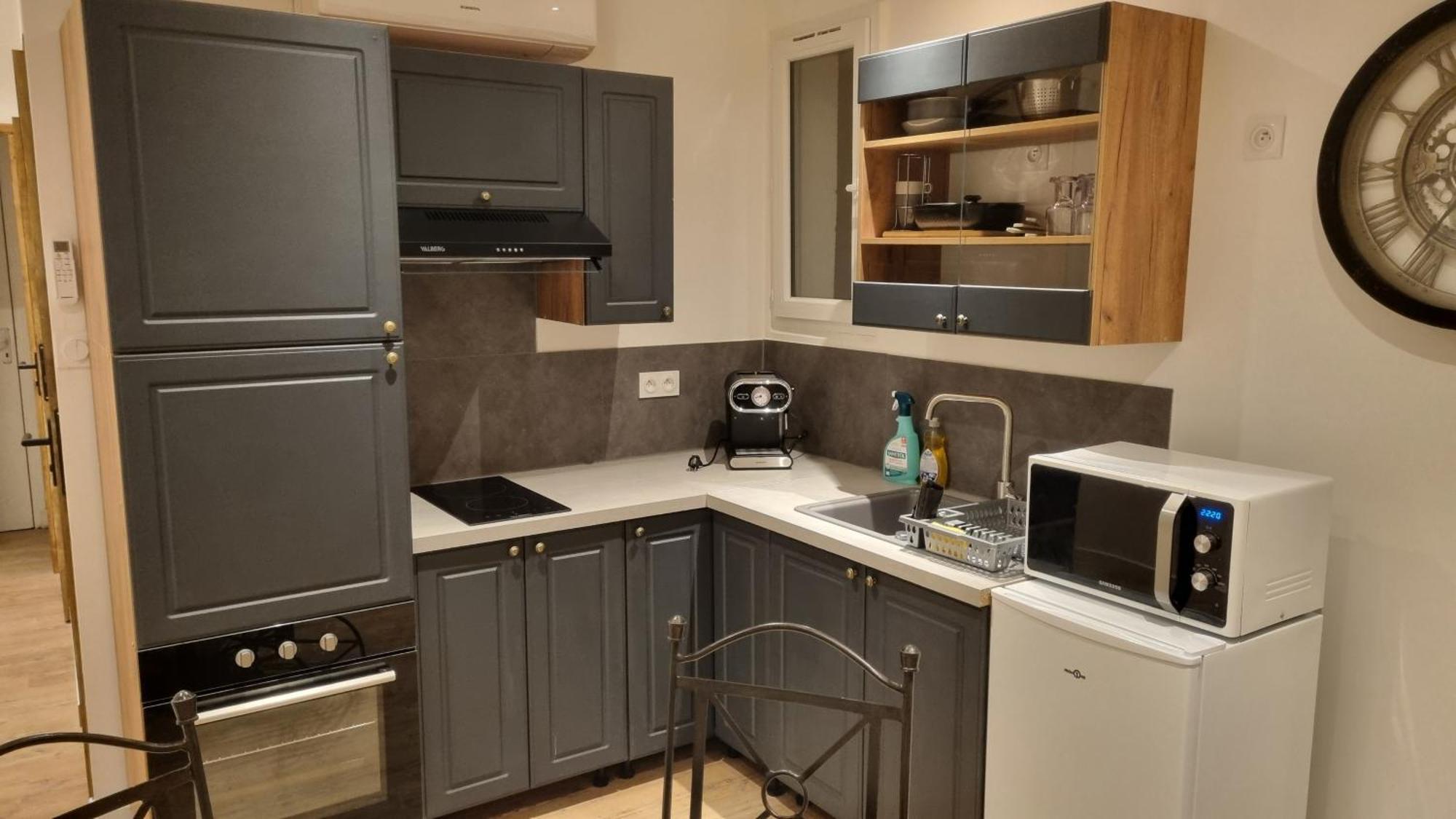 Appartement Neuf Avec Cuisine Прад Екстериор снимка