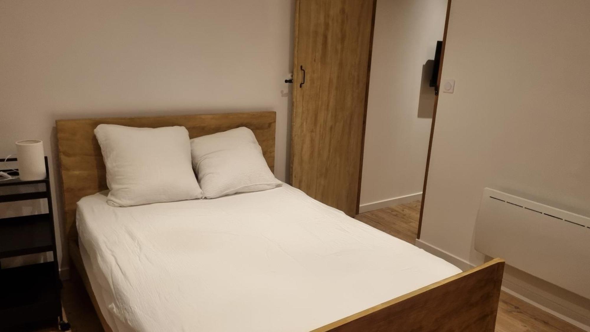 Appartement Neuf Avec Cuisine Прад Екстериор снимка